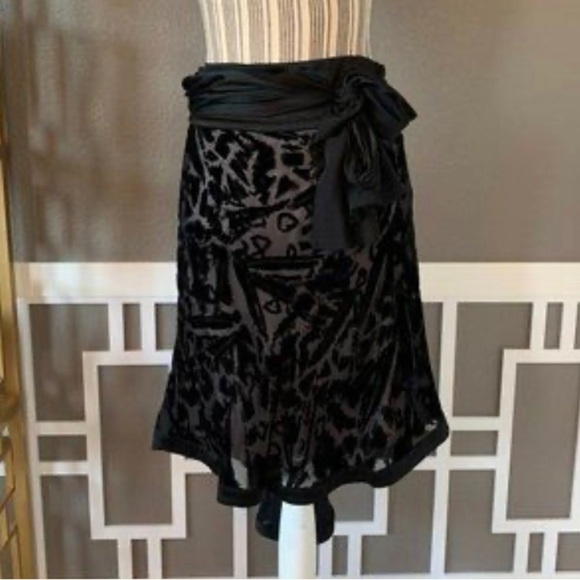 Diane Von Furstenberg Dresses & Skirts - Diane von Furstenberg Black Silk Bustle Skirt Chalk Black Size 4 NEW